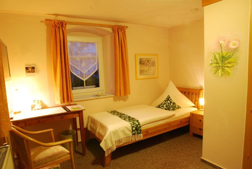 Logis L'Auberge Gutshof Bischofswerda Δωμάτιο φωτογραφία